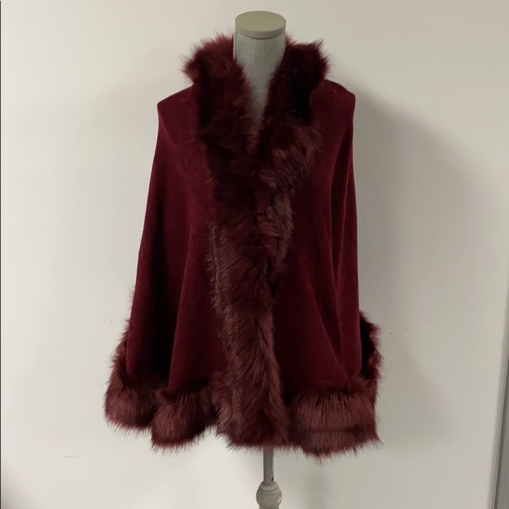 Ellian poncho with faux fur trimming